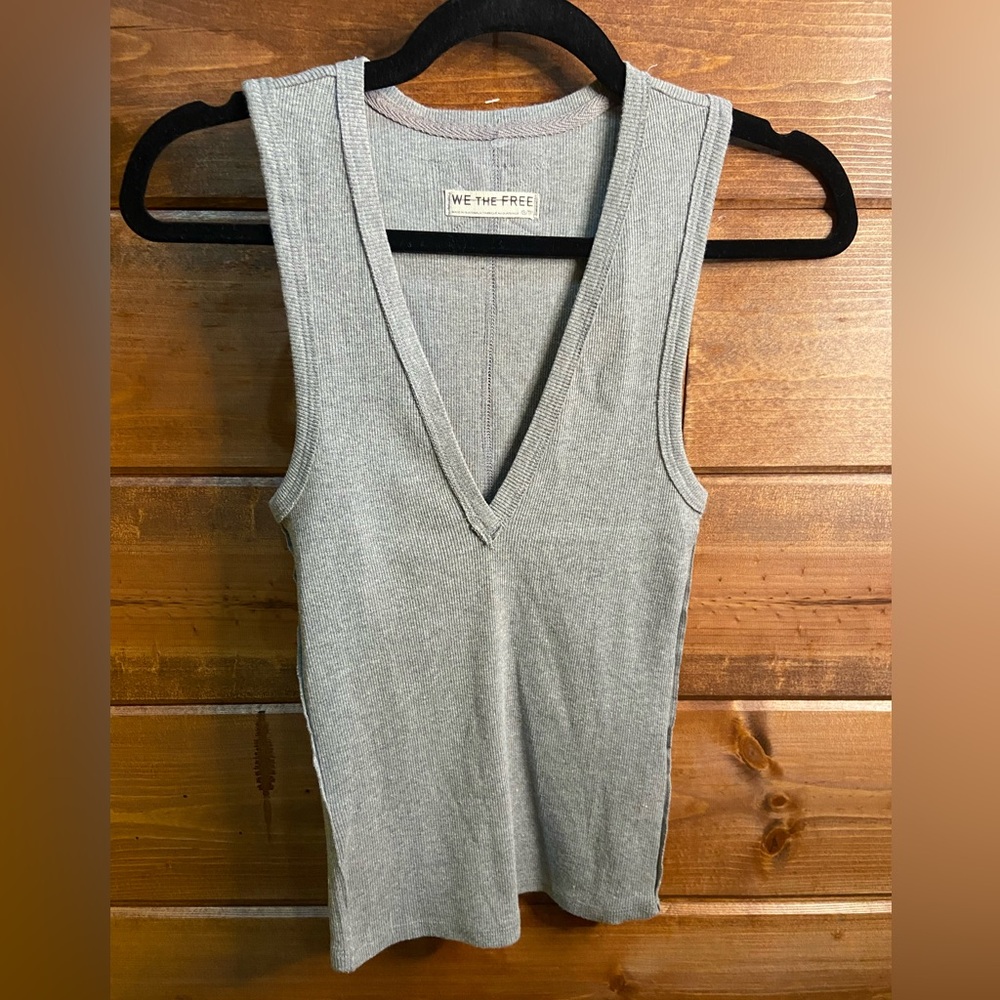 We The Free Light Gray Ribbed V-Neck Tank